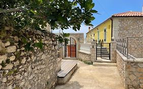 Mpolanos Guesthouse
